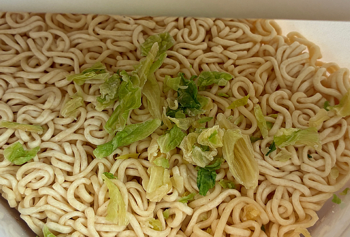 ペヤング 信州名物 駒ヶ根ソースかつ丼風やきそば