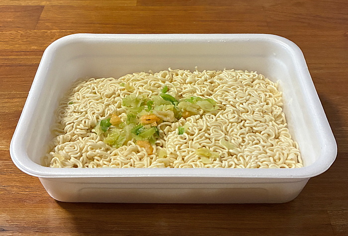 tabete だし麺×ペヤング超大盛やきそばハーフ＆ハーフすっぱゆず