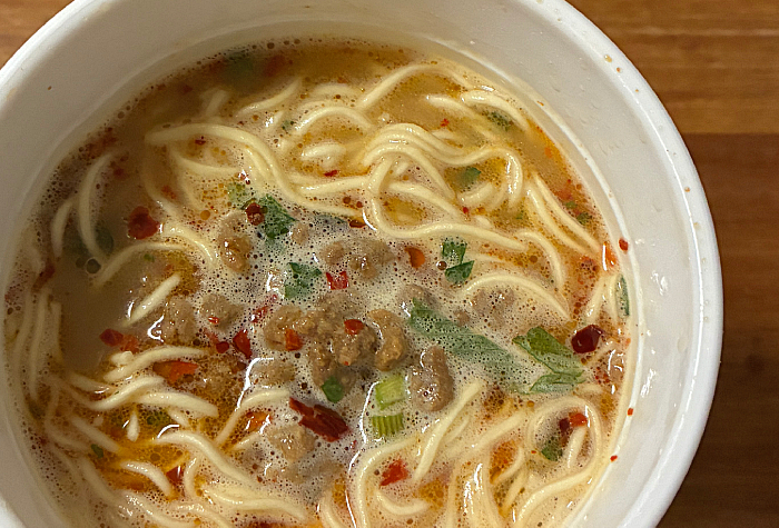 とんこつパラダイス 辛赤豚骨