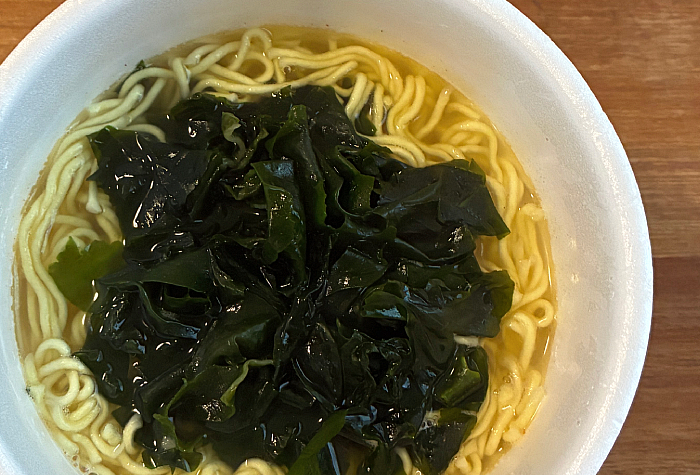 スイッチ！×わかめラーメン だし香る和風味