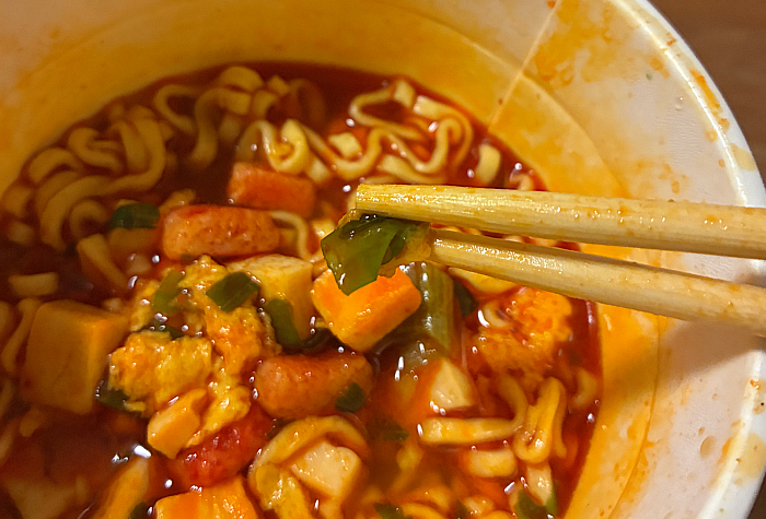 でりかおんどる監修 スンドゥブチゲ風ラーメン