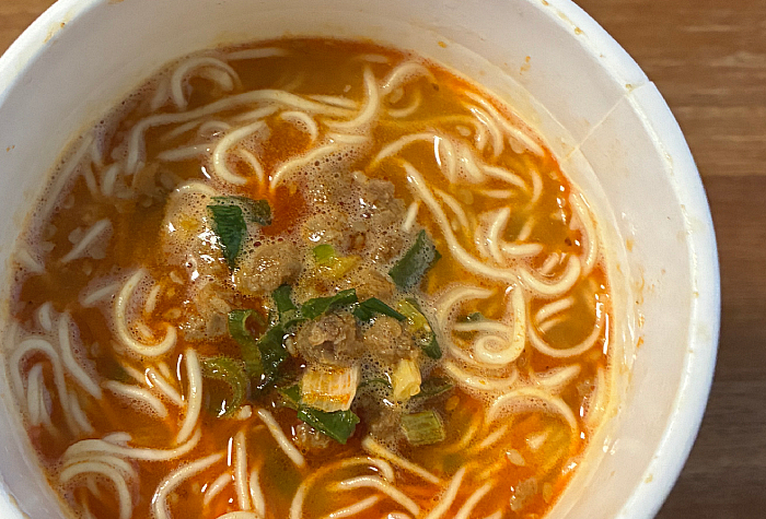 ファミリーマート 極細麺で味わう麻辣担々麺