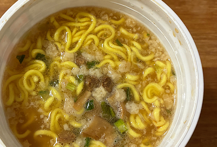 サッポロ一番 らーめん岩本屋監修 とんこつ醤油らーめん