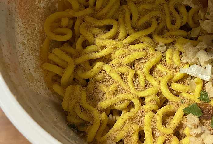 サッポロ一番 らーめん岩本屋監修 とんこつ醤油らーめん