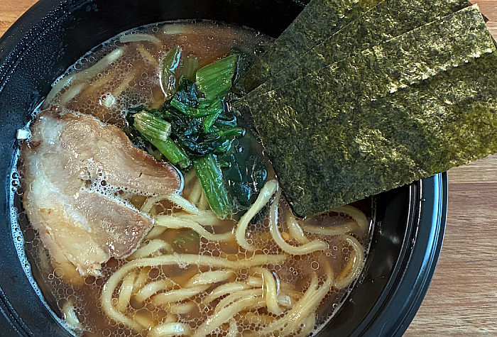 キンレイ 家系総本山吉村家監修 豚骨醤油ラーメン