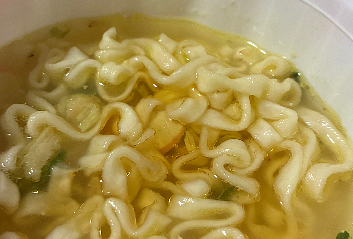 サッポロ一番 塩らーめん まさかのうどん!?