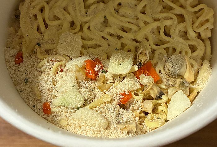 セブンプレミアム クラムチャウダー味ヌードル