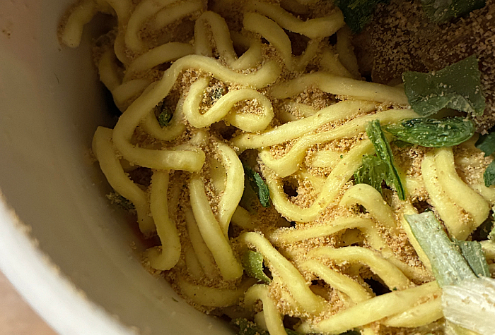 セブンプレミアム 横浜ラーメン六角家 濃厚家系豚骨醤油ラーメン