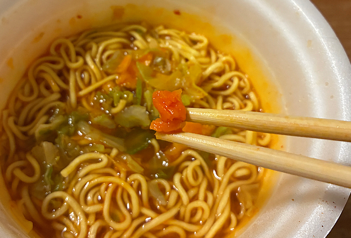 スーパーカップ1.5倍 キムチ鍋風ラーメン