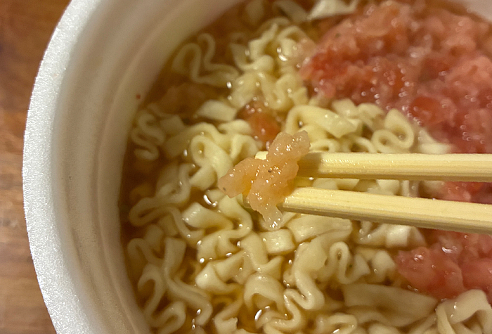 マルちゃん 赤い天ぷら三昧うどんでか盛