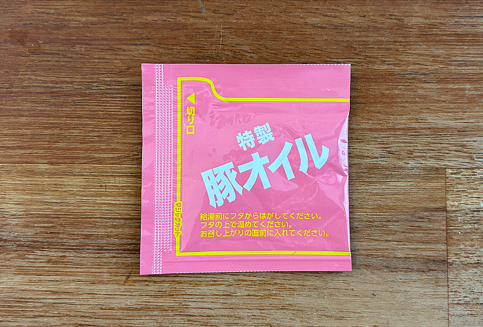 カップヌードル 背脂豚骨醤油 ビッグ