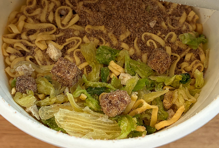 カップヌードル 背脂豚骨醤油 ビッグ