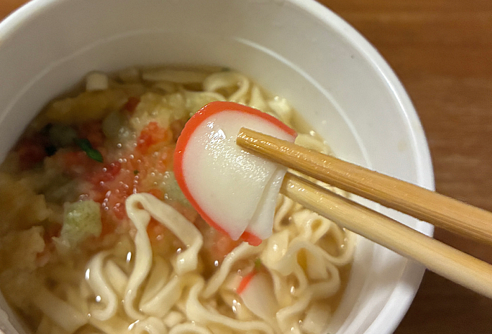 マルちゃん だし香る肉と天ぷらうどん