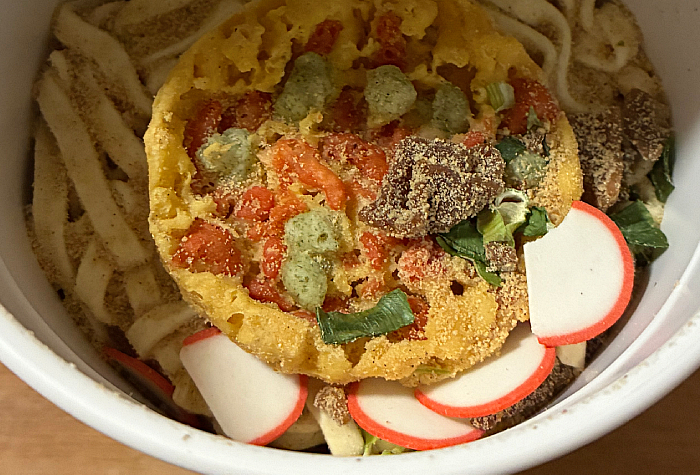 マルちゃん だし香る肉と天ぷらうどん