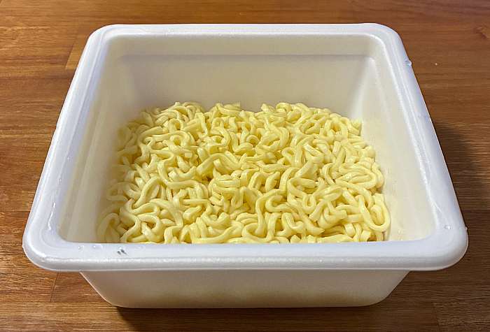 ピザハット監修 ピザハット・マルゲリータ味焼そば