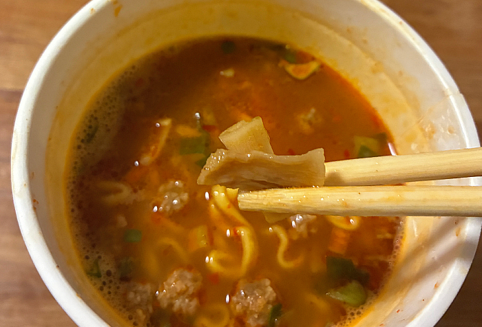 セブンプレミアム 激辛魚介豚骨ラーメン