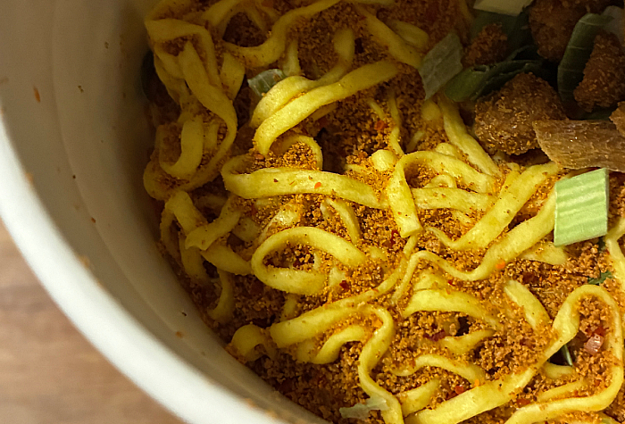 セブンプレミアム 激辛魚介豚骨ラーメン