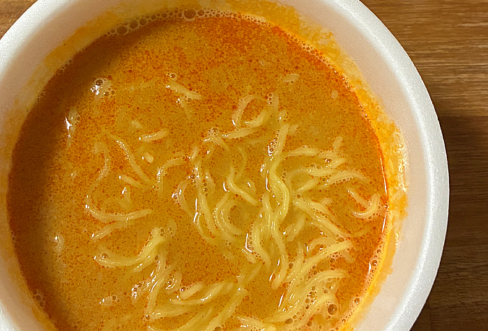 ローソン スープ激うま！濃厚担々味ラーメン