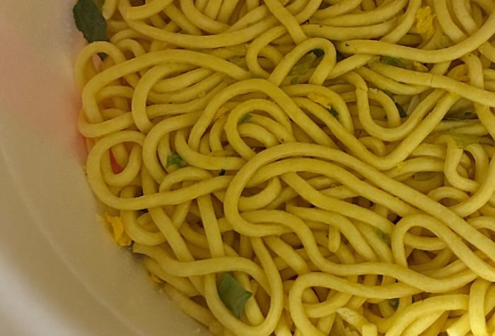 スーパーカップ1.5倍 紅のTHE濃厚 明太クリーム味ラーメン