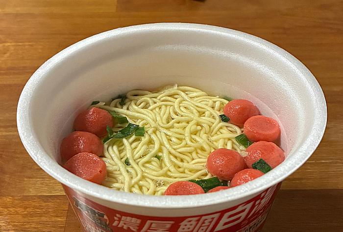 スーパーカップ1.5倍 濃厚鯛白湯ラーメン