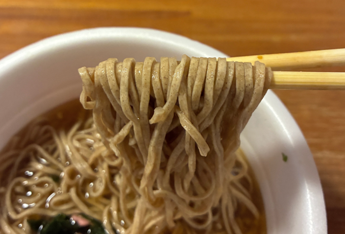 日清のどん兵衛 柚子香る小エビ揚げ玉そば