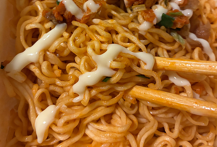 ペヤング マヨネーズキムチチャーシューやきそば