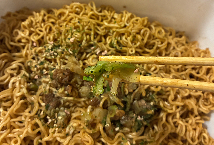 ペヤング 超大盛やきそば PEYOUNG PREMIUM