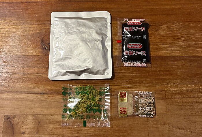 ペヤング 超大盛やきそば PEYOUNG PREMIUM