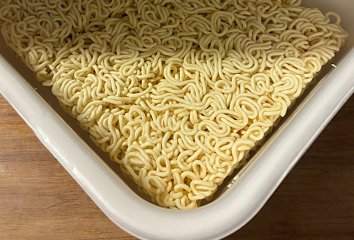 ペヤング 超大盛やきそば PEYOUNG PREMIUM