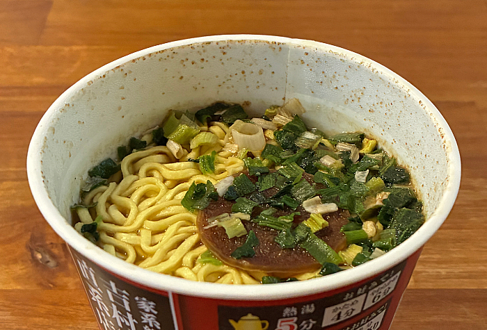 末廣家監修 横浜豚骨醤油ラーメン