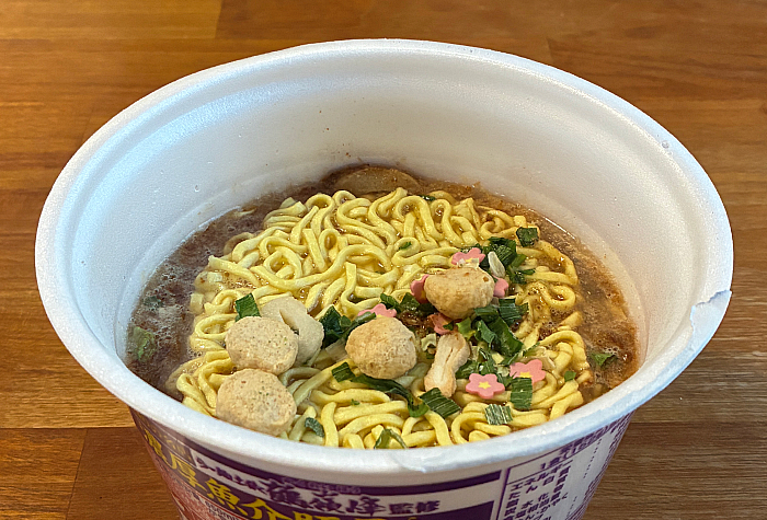 爆盛りの名店 らー麺土俵鶴嶺峰監修 濃厚魚介豚骨らー麺