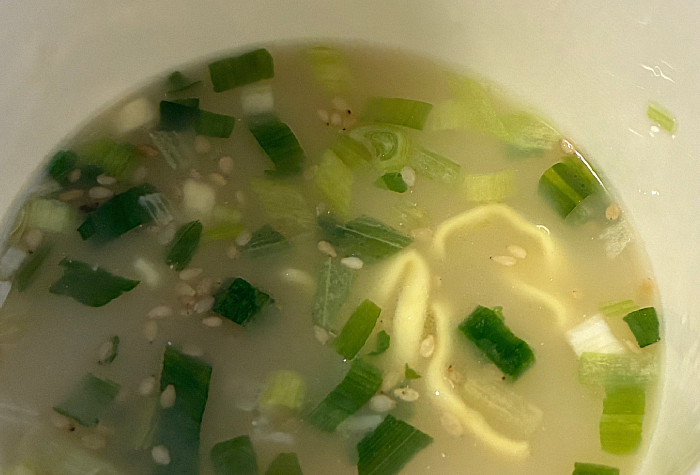 麺神カップ 蛤だしと帆立だし白湯ラーメン