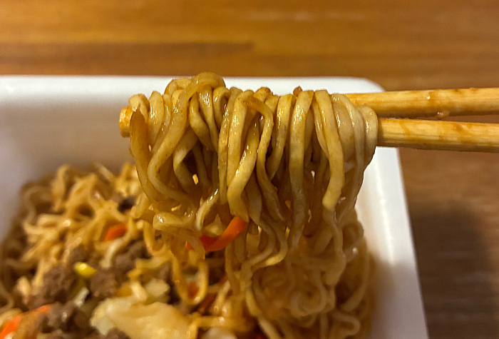 ペヤング 洋食気分 デミグラステイストやきそば