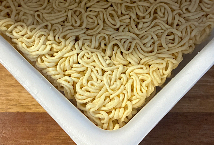 ペヤング 洋食気分 デミグラステイストやきそば