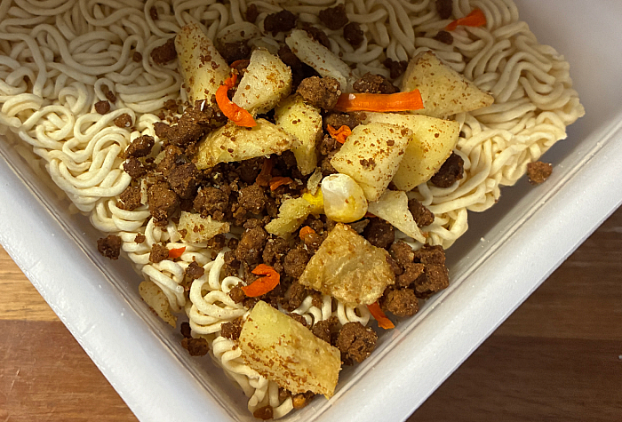 ペヤング 洋食気分 デミグラステイストやきそば