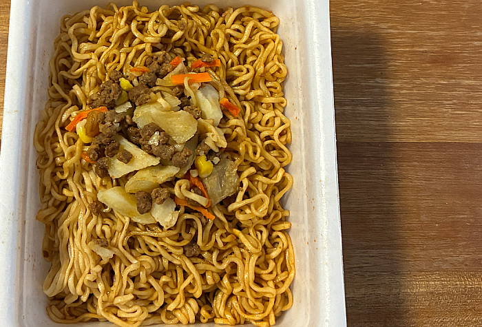 ペヤング 洋食気分 デミグラステイストやきそば