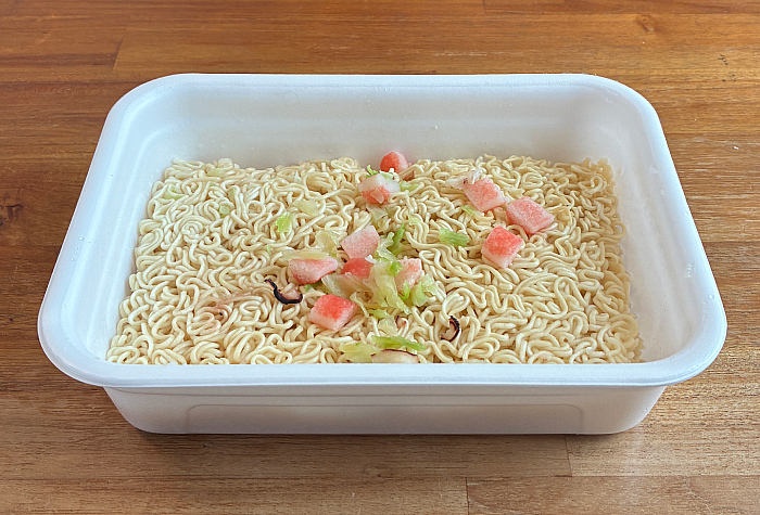 ペヤング 超大盛海老風味海鮮やきそば