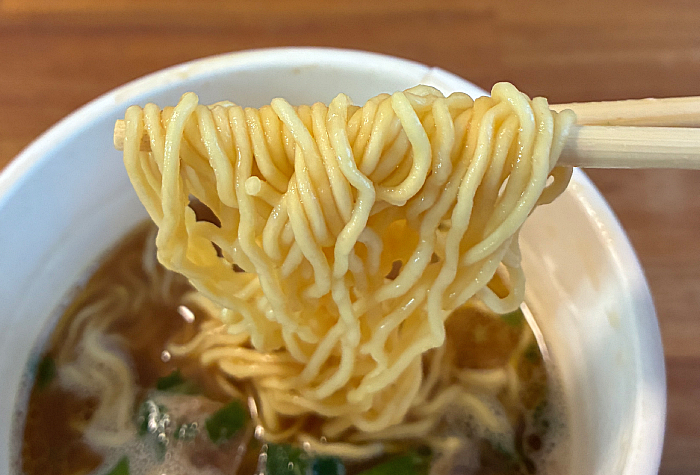 支那そばや監修 芳醇鶏油醤油らぁ麺