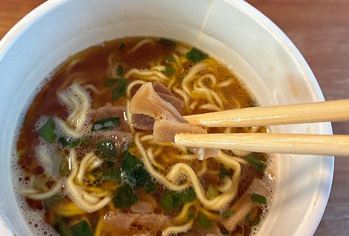 支那そばや監修 芳醇鶏油醤油らぁ麺