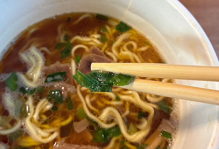 支那そばや監修 芳醇鶏油醤油らぁ麺