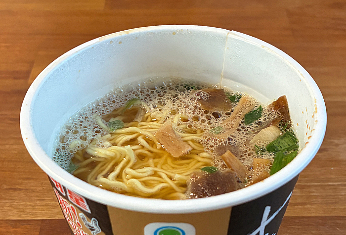 支那そばや監修 芳醇鶏油醤油らぁ麺