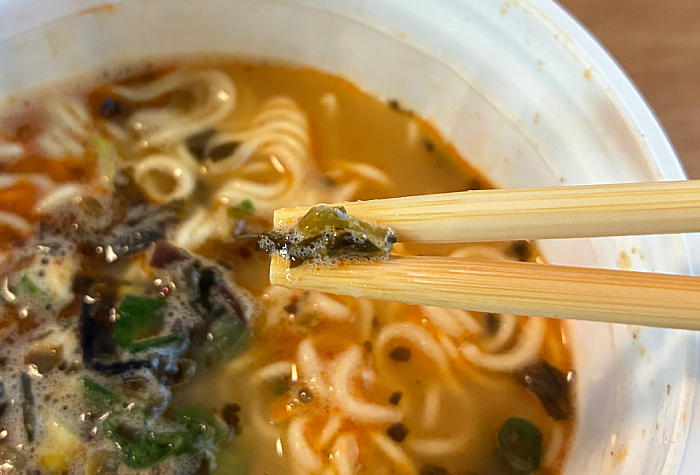 博多純情らーめんShinShin監修 辛高菜豚骨らーめん