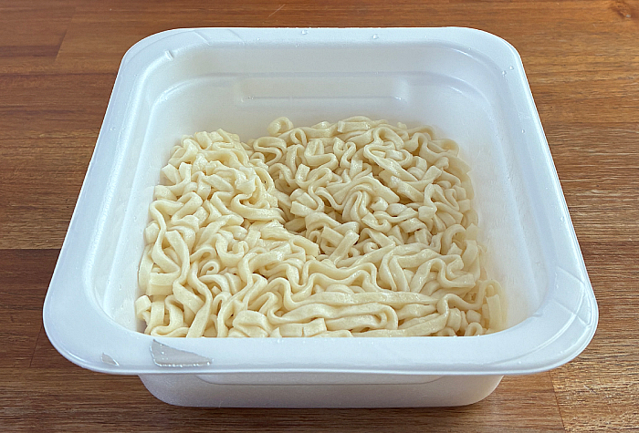 汁なしうどん コンソメパンチ味