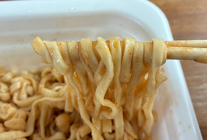 汁なしうどん コンソメパンチ味