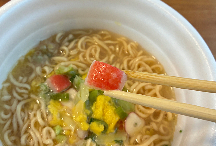 スーパーカップ1.5倍 青い海の味 クリーミーシーフード味ラーメン