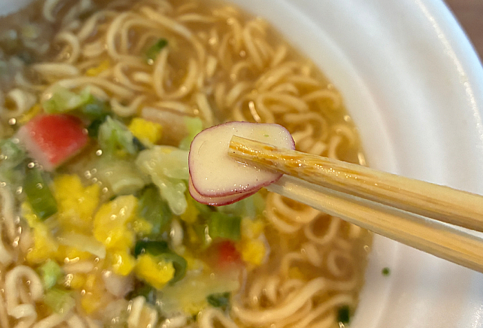 スーパーカップ1.5倍 青い海の味 クリーミーシーフード味ラーメン