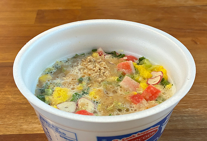 スーパーカップ1.5倍 青い海の味 クリーミーシーフード味ラーメン