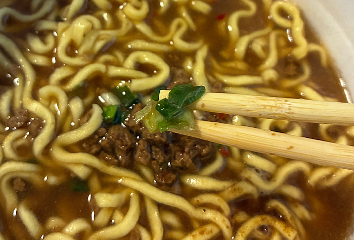 スーパーカップ超大盛り 魚介豚骨醤油ラーメン
