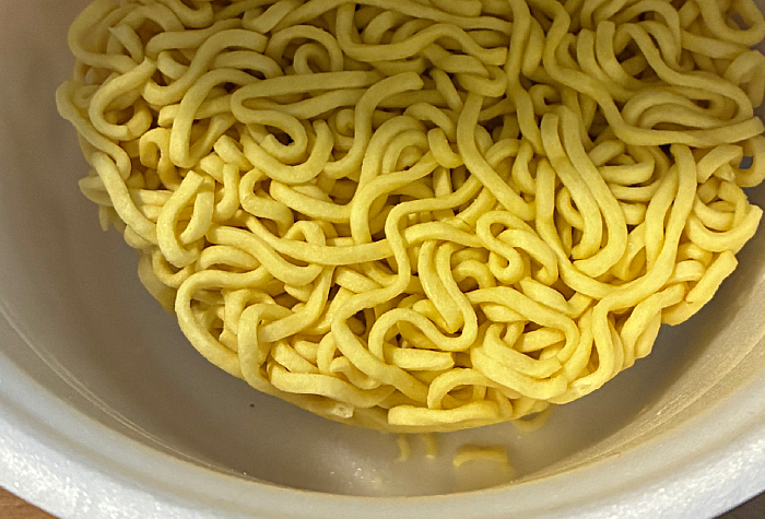 スーパーカップ超大盛り 魚介豚骨醤油ラーメン