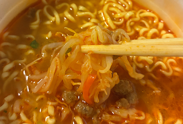 でかまる バリシャキ!辛もやし味噌ラーメン 激辛